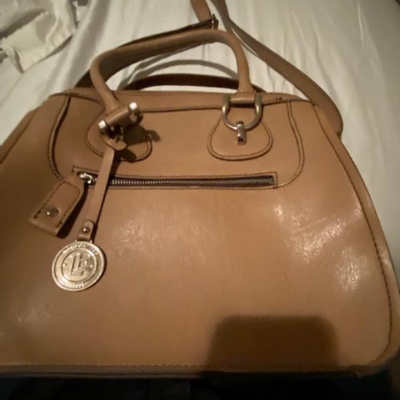 Handbags - Picture 1 of 8